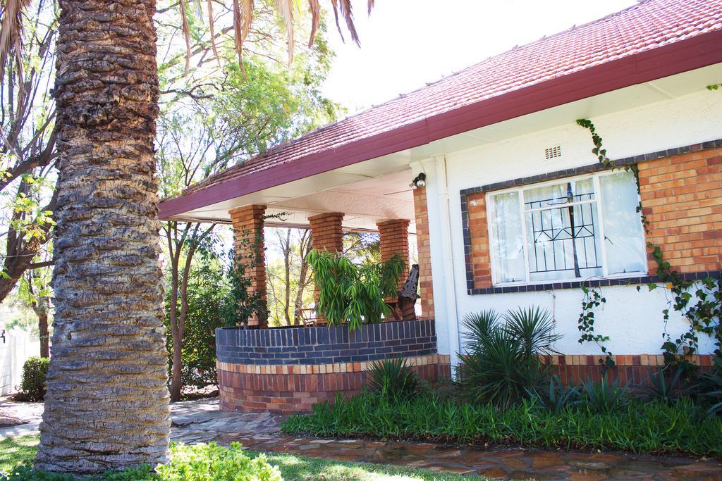 Rivendell Hotel Windhoek Buitenkant foto