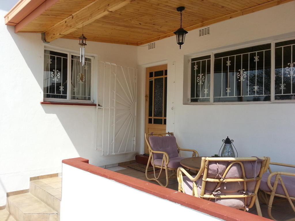 Rivendell Hotel Windhoek Kamer foto