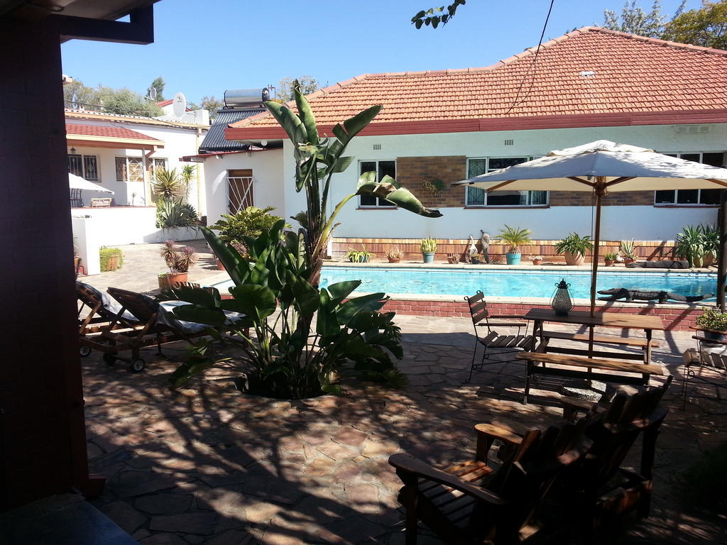 Rivendell Hotel Windhoek Buitenkant foto
