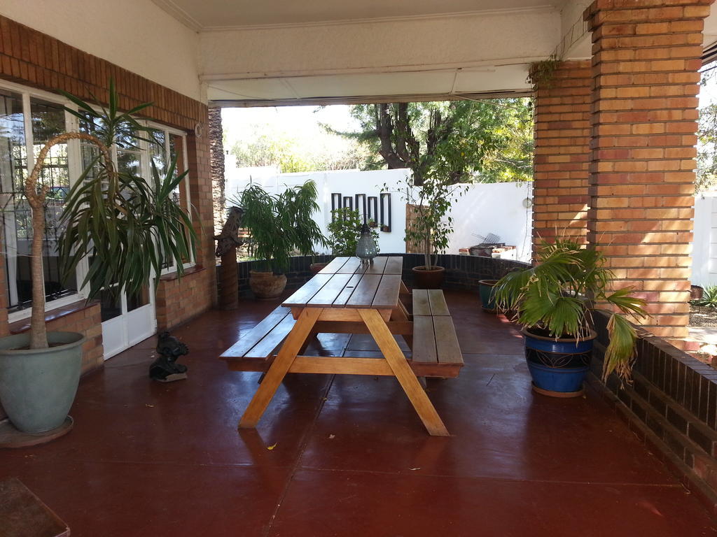 Rivendell Hotel Windhoek Buitenkant foto
