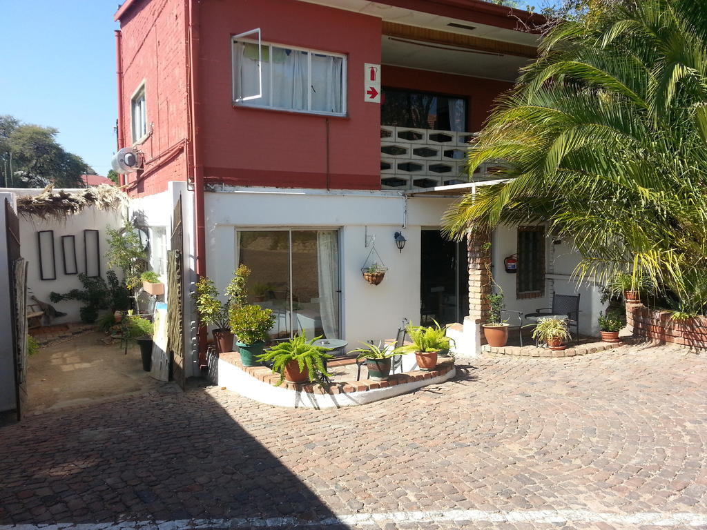Rivendell Hotel Windhoek Kamer foto