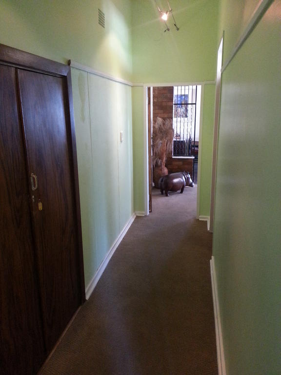 Rivendell Hotel Windhoek Kamer foto